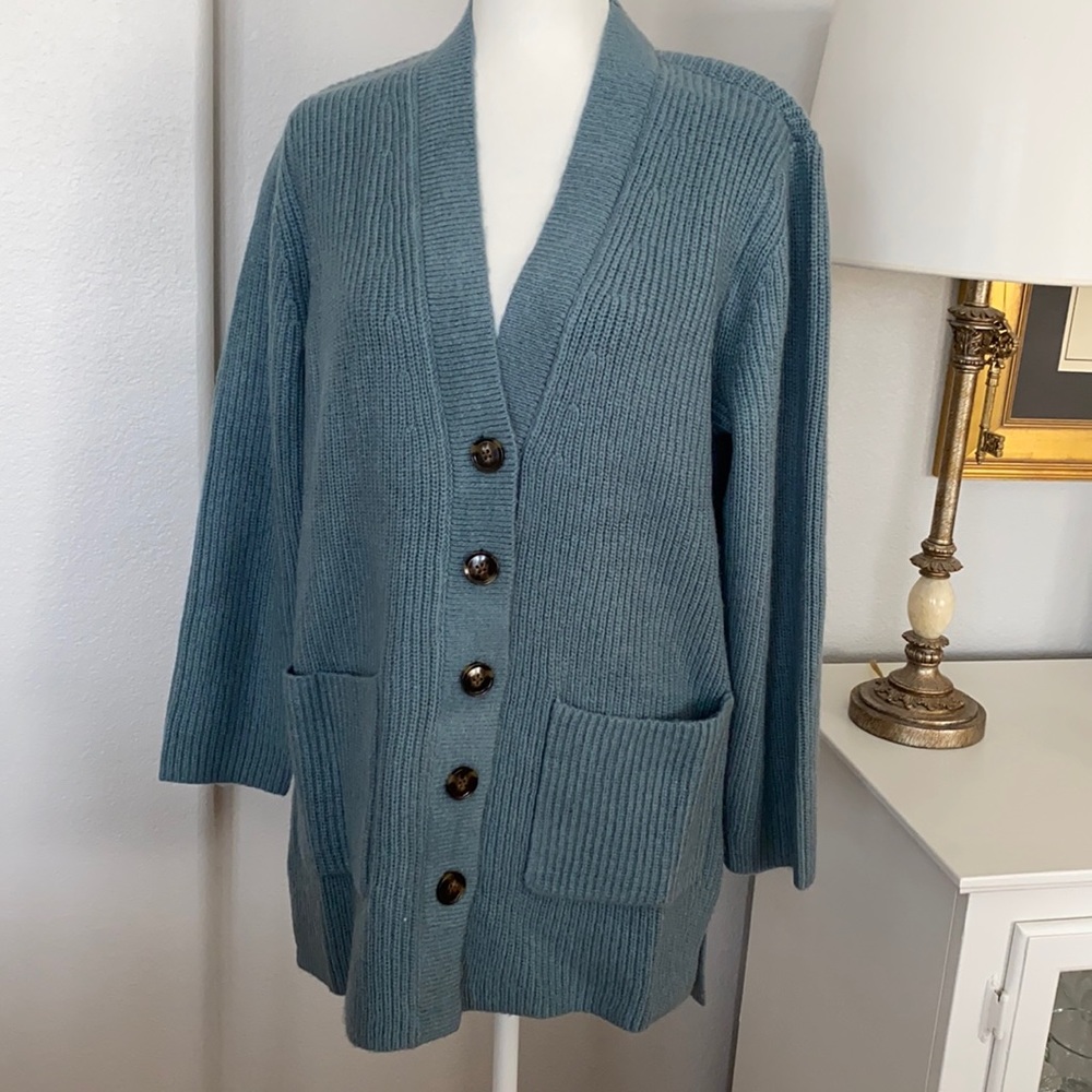 NEW Ann Taylor Boyfriend Cardigan Medium